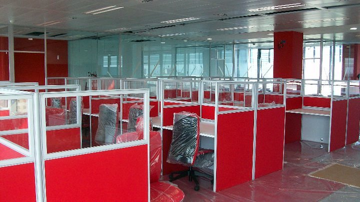 Cada puesto tenia voz y datos