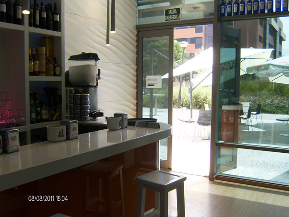 CAFE-BAR CON TERRAZA 