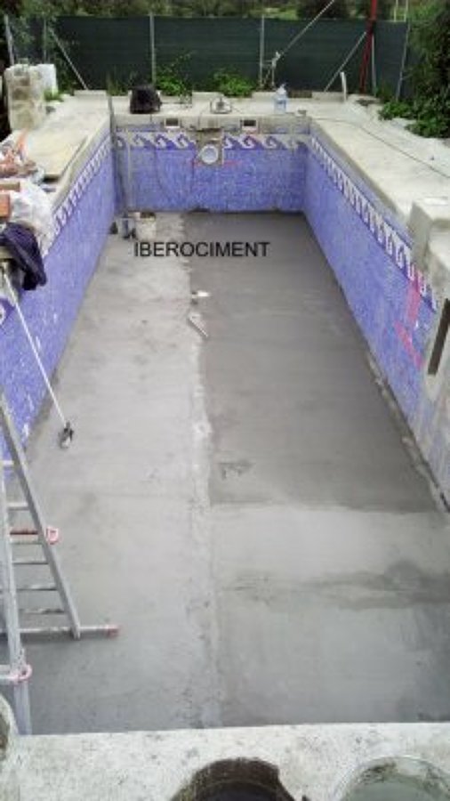 CAIDAS Y SUMIDERO DE PISCINA