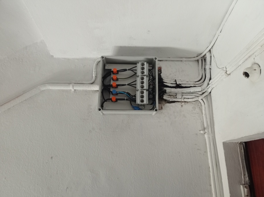 Caja de fusibles nueva