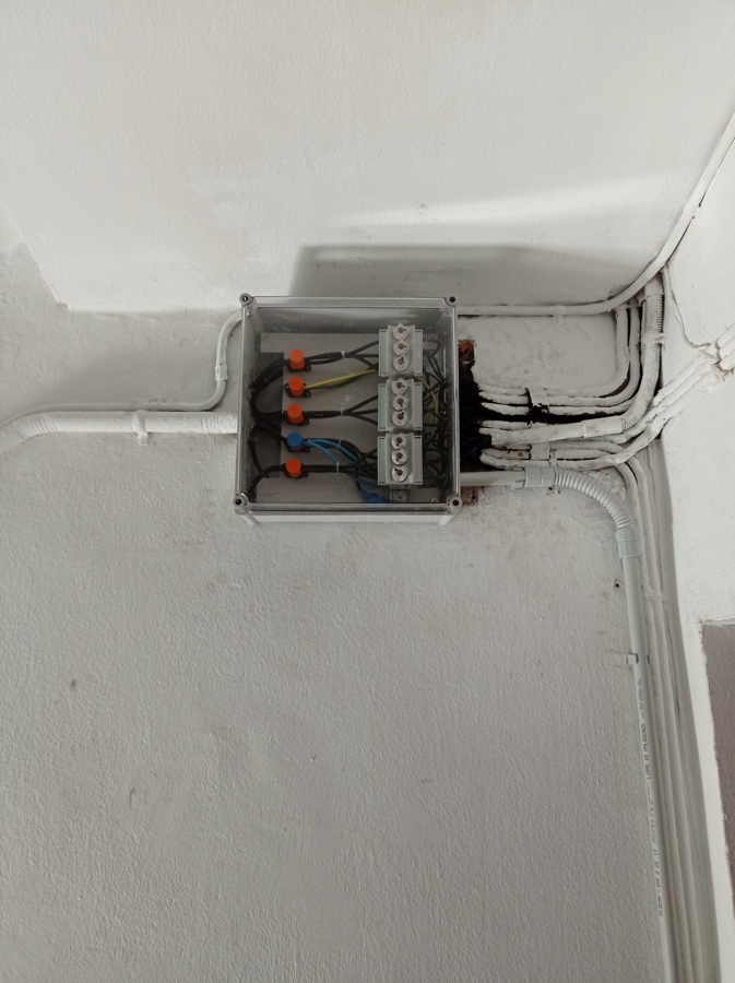 Caja de fusibles nueva