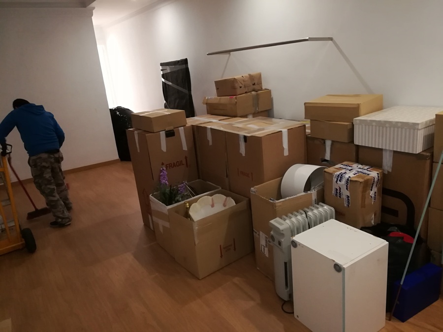 cajas preparadas para cargar