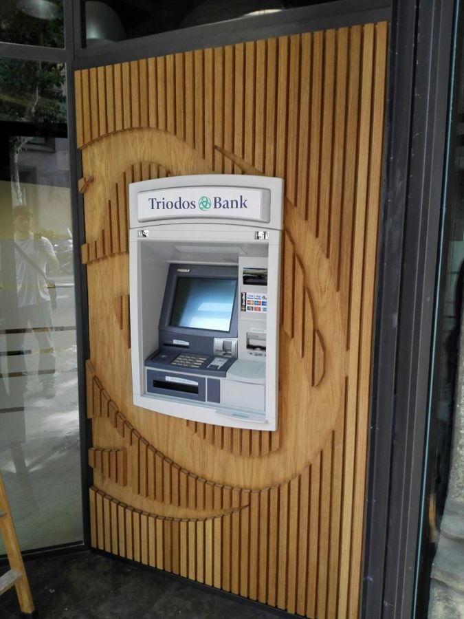 Cajero madera - Triodos Bank
