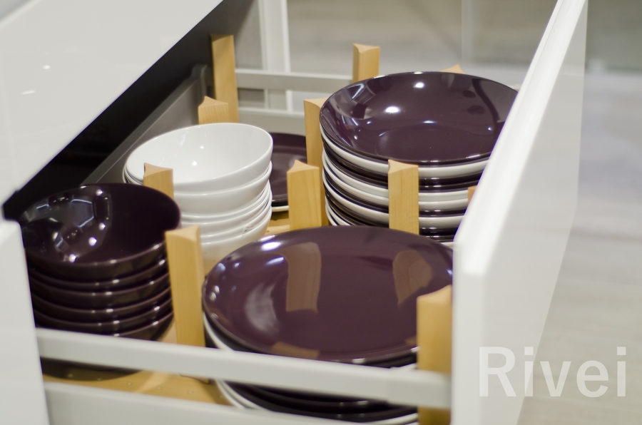 Cajón cacerolero con organizador de platos