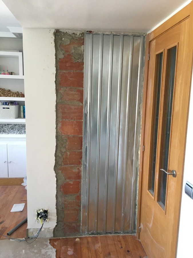 CAJÓN METÁLICO PARA PUERTA CORREDERA