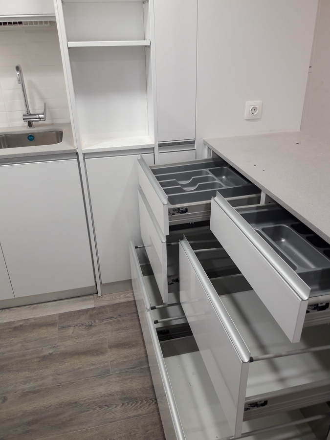 Cajones con amortiguador