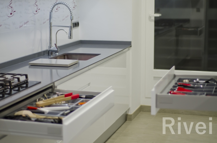 Cajones con puerto sin tirador