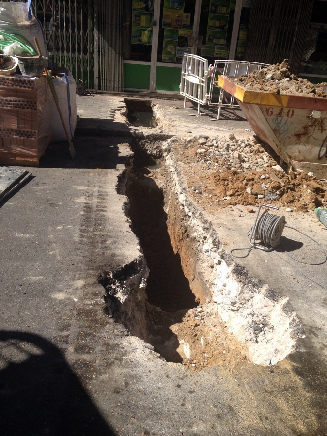 Cala para reparación acometida