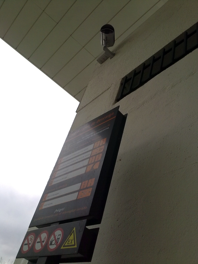 CAMARA DE VIDEOVIGILANCIA EXTERIOR 