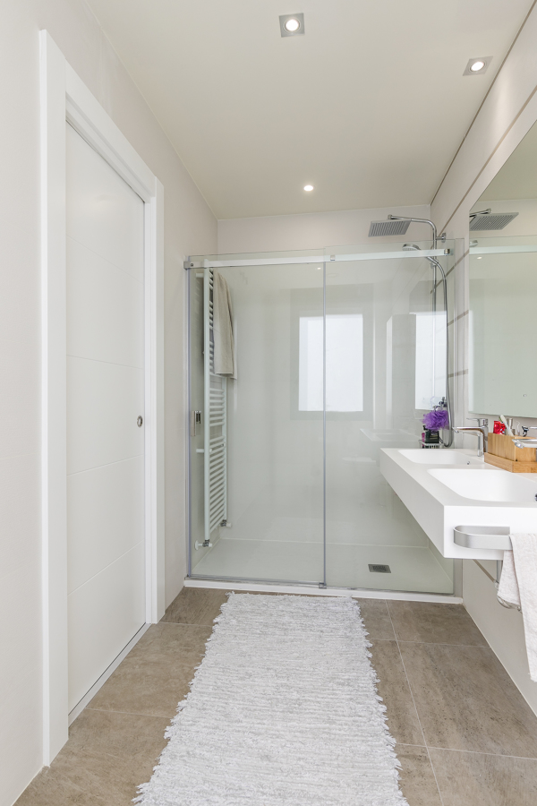 Cambio de puerta abatible por corredera