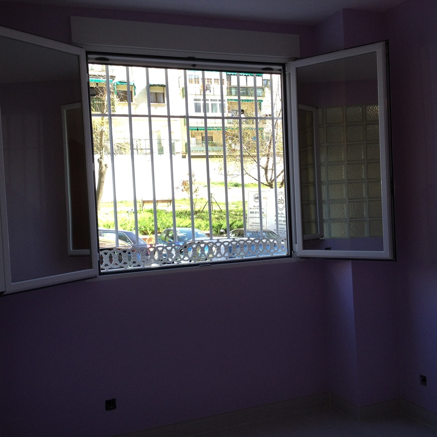 Cambio de uso de local comercial a vivienda en Móstoles