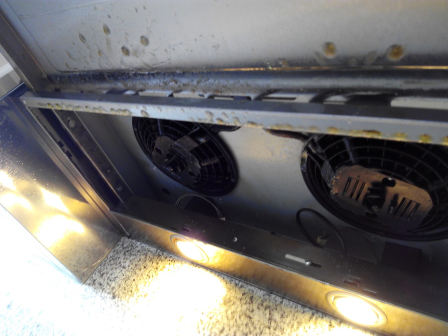 campana extractora con grasa