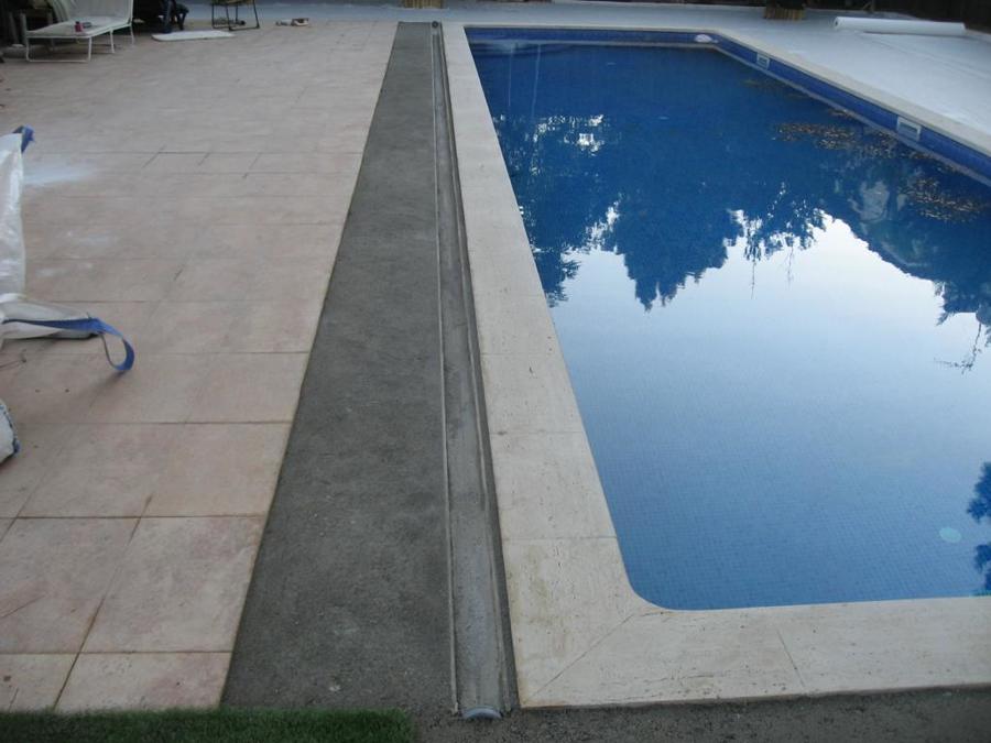 Canal de evacuación aguas terraza