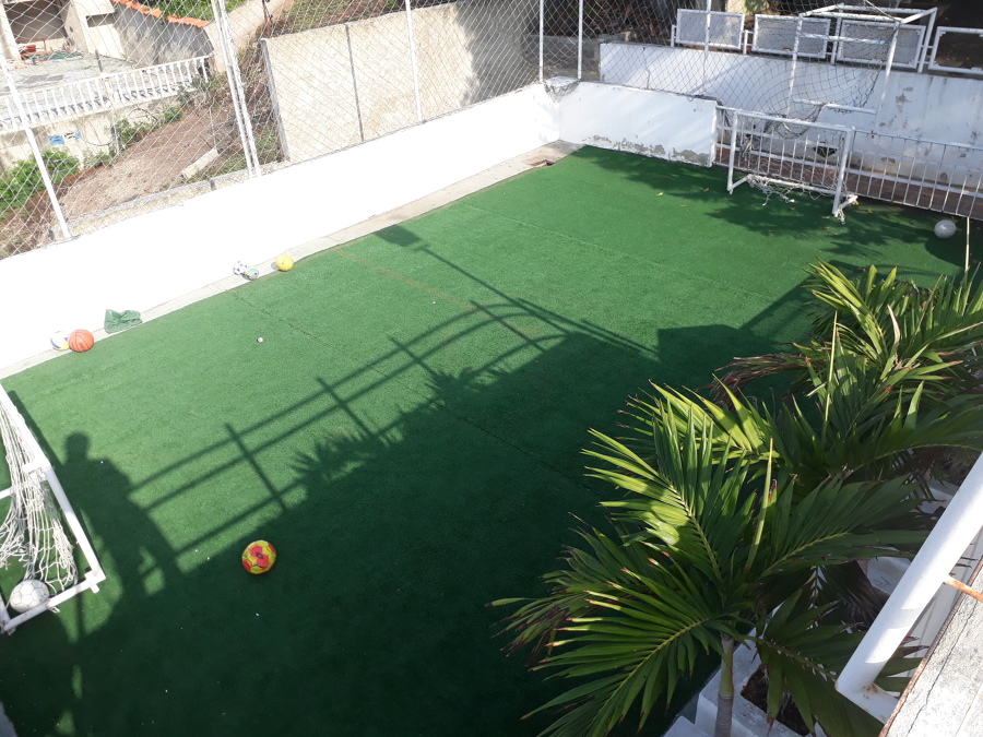 Cancha de cesped artificial