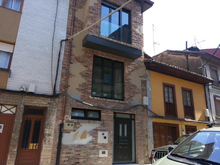 Carpintería de aluminio unifamiliar