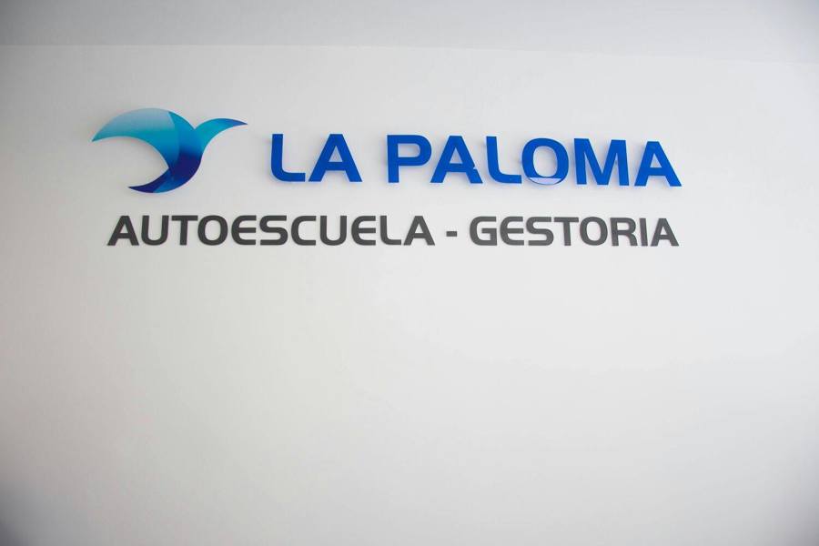 Cartel corpóreo interior