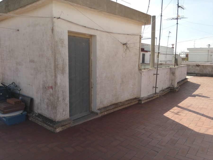 Caseta entrada a terraza.