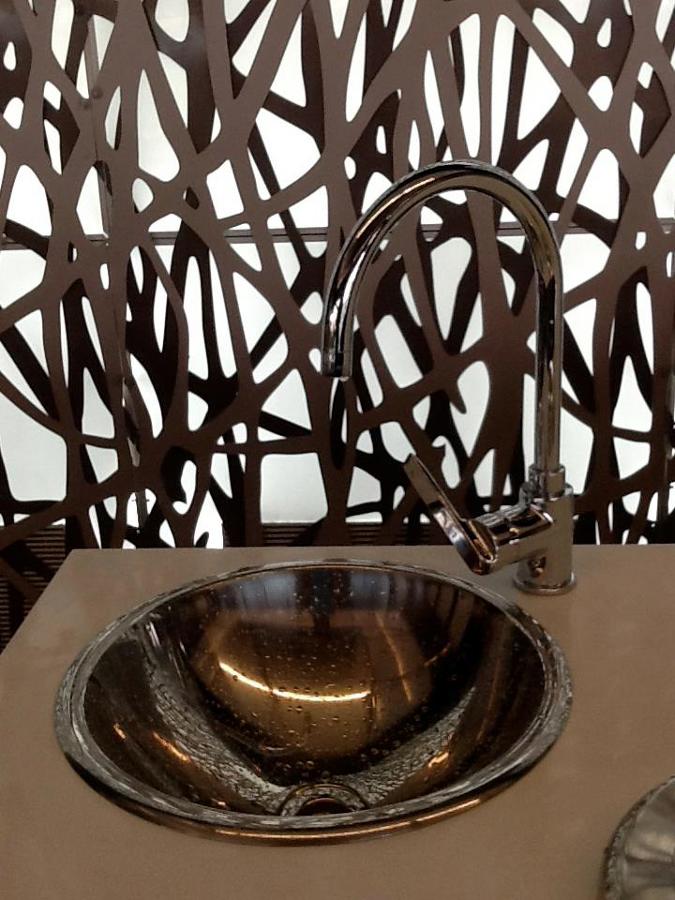 Celosía Decodesk en restaurante Abrassame, pz. de toros “Las Arenas”, Barcelona  