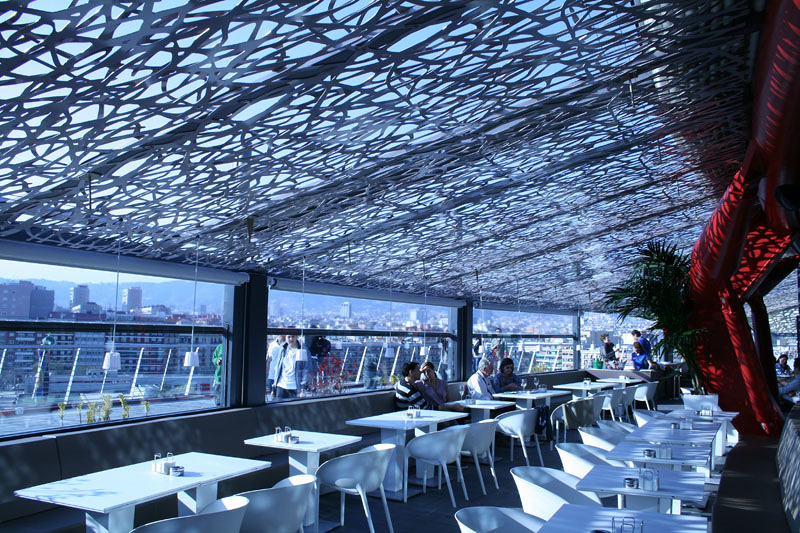 Celosía Decodesk en restaurante Abrassame, pz. de toros “Las Arenas”, Barcelona  