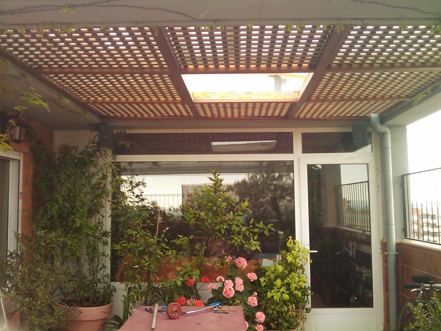 Celosias en techo de pérgola