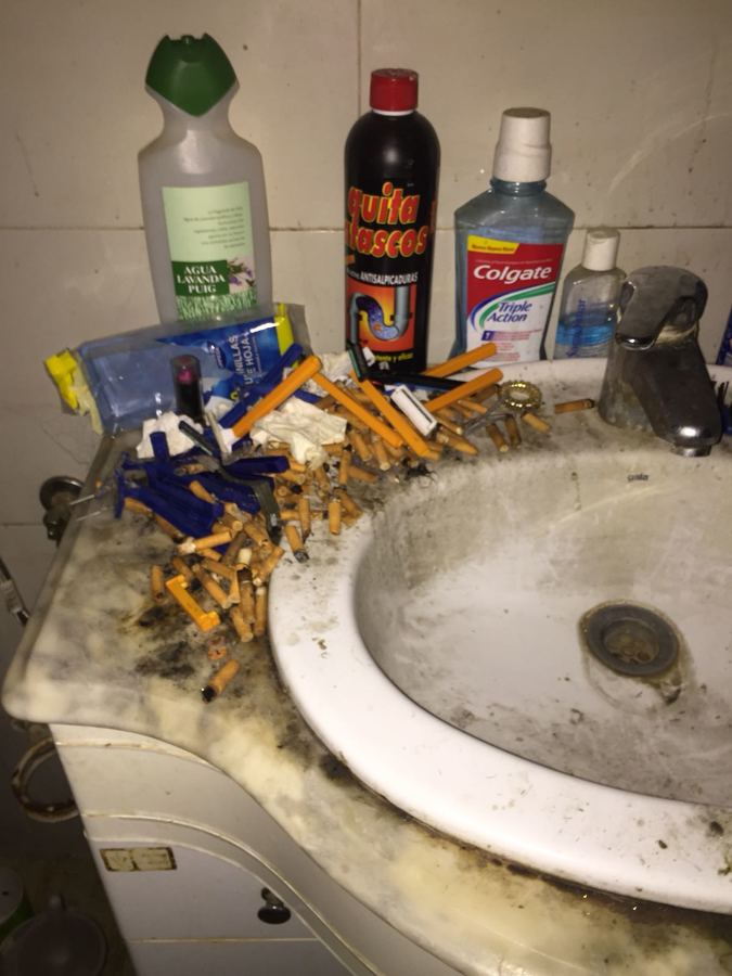 limpieza-sindrome-diogenes-barcelona-bano-antes-01