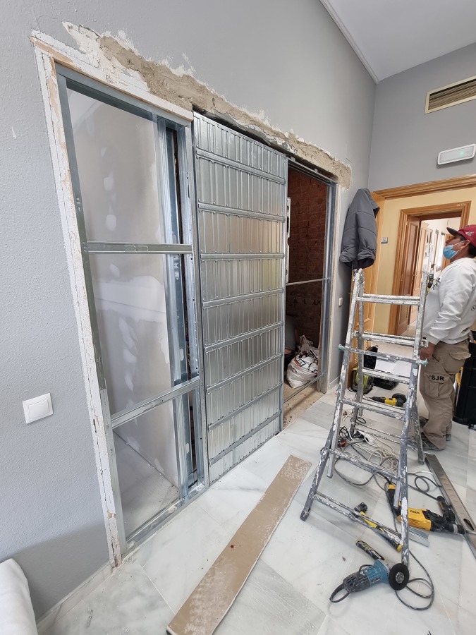 CENTRO DE SALUD COLMENAR DE OREJA  INSTALACION DE CASONETO