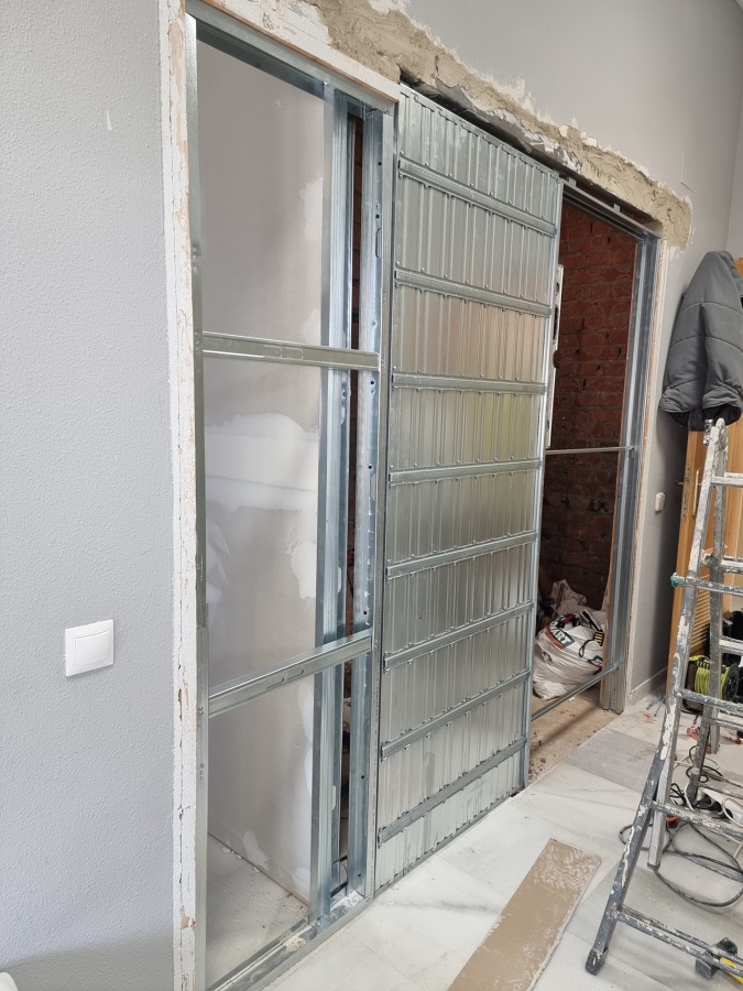 CENTRO DE SALUD COLMENAR DE OREJA  INSTALACION DE CASONETO