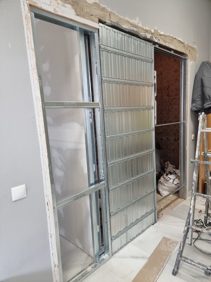 CENTRO DE SALUD COLMENAR DE OREJA  INSTALACION DE CASONETO