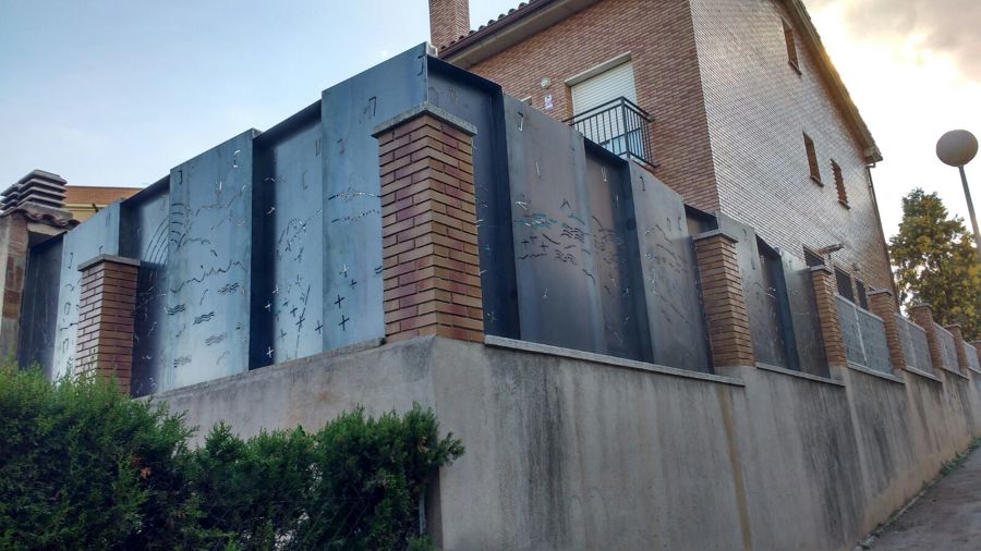 cerca de chapa corten