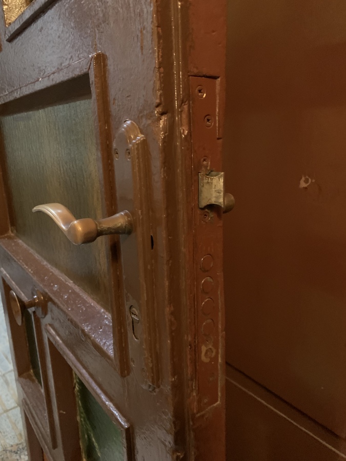 Cerradura antigua obsoleta