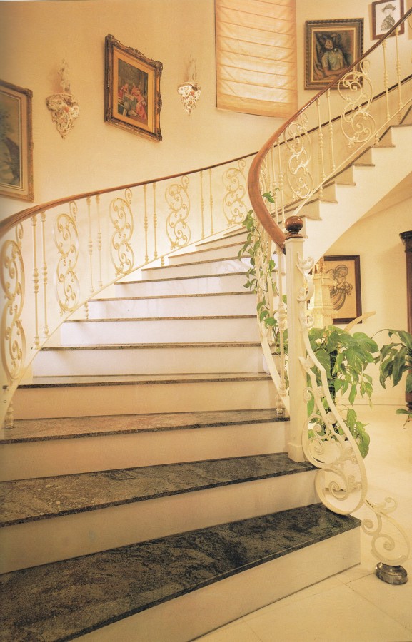 CERRAJERIA ALTO STANDING