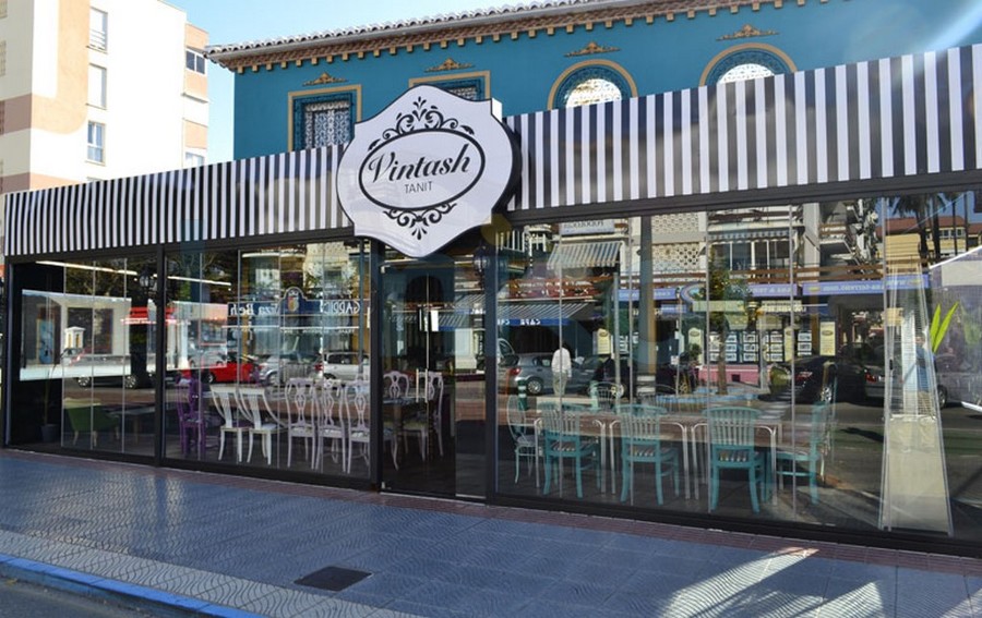 Cerramiento cortina de crsital tipo sin perfiles verticales tipo lumon