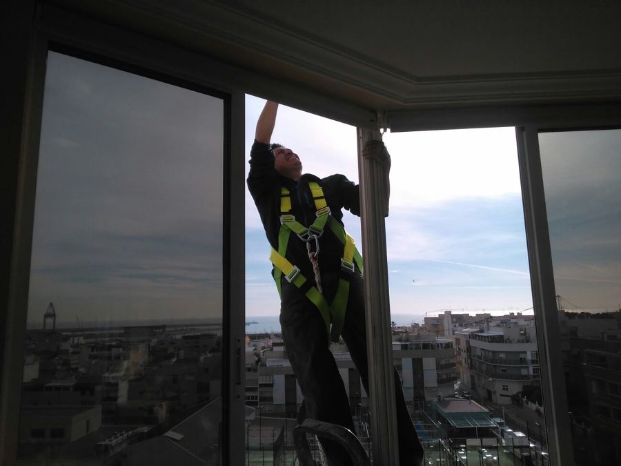 CERRAMIENTO DE BALCON