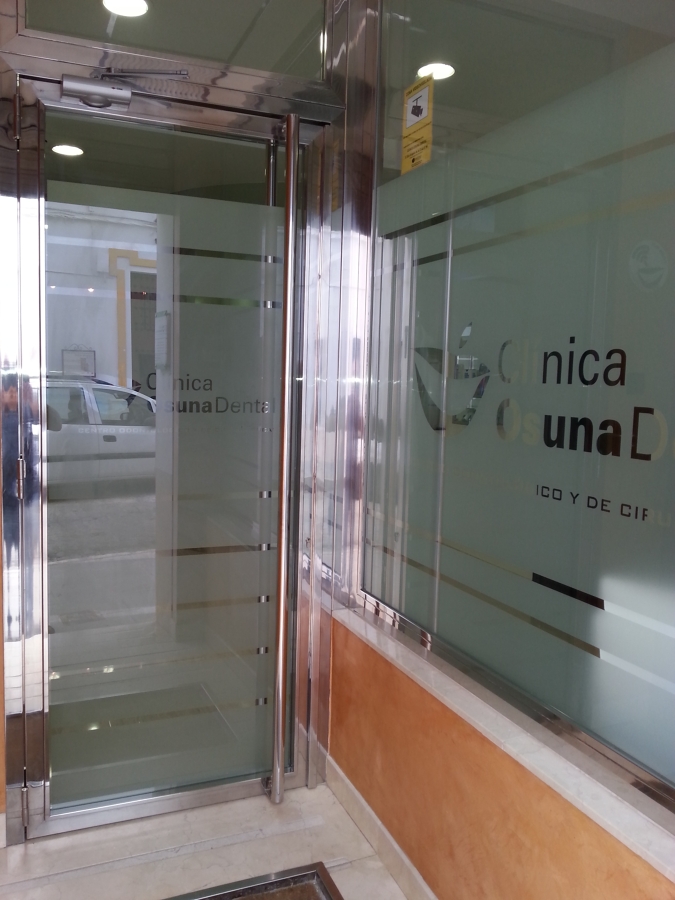 Cerramiento de Clinica Dental
