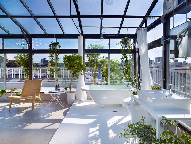 Cerramiento para zona de relax en terraza.