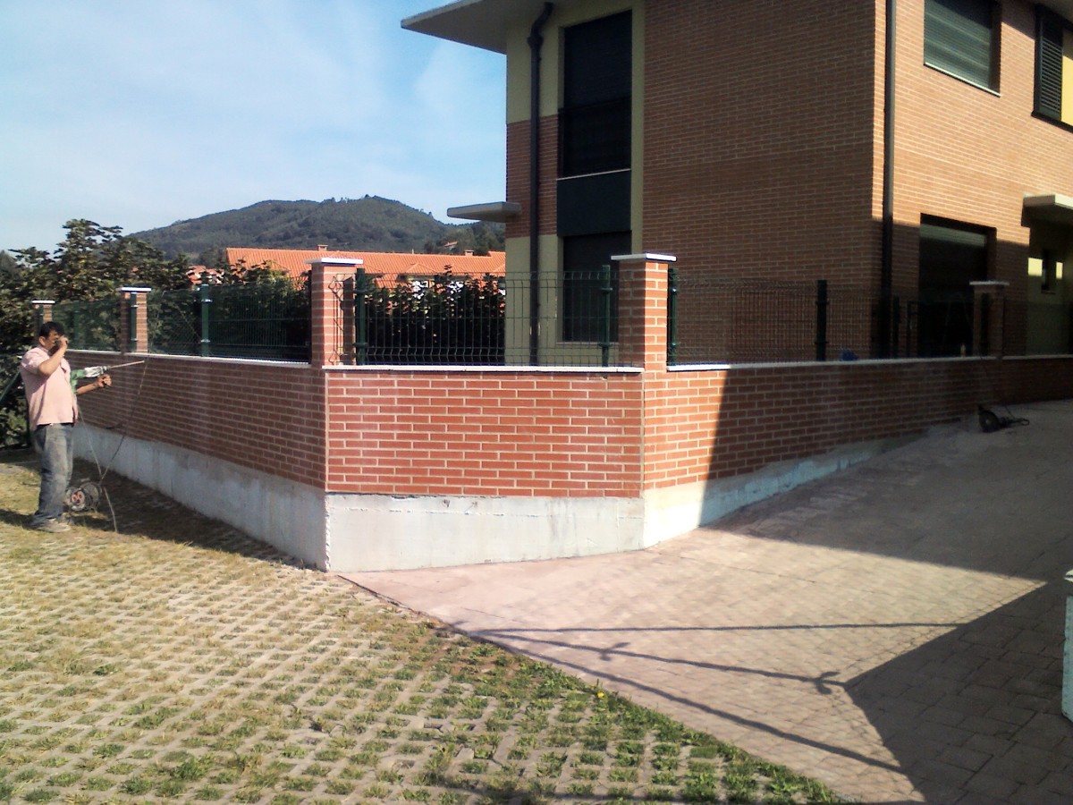 cerramiento perimetral caravista