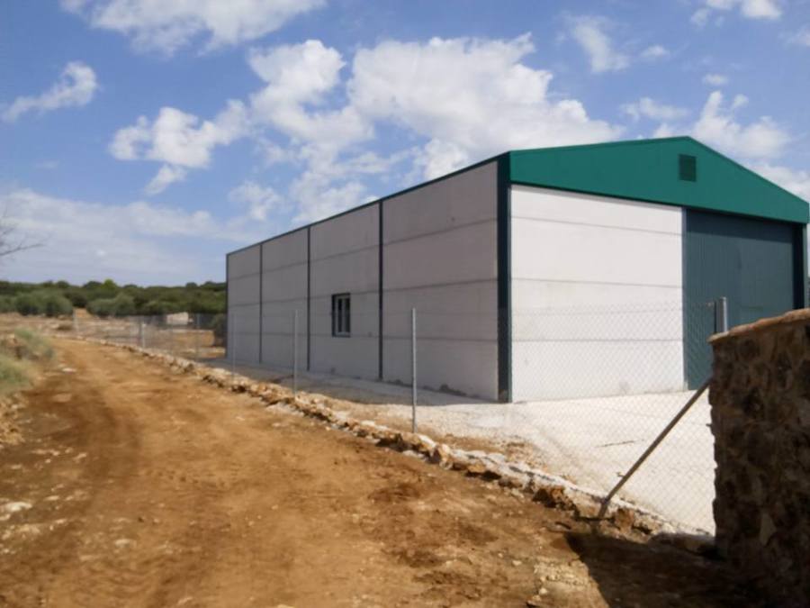 Cerramiento y urbanización