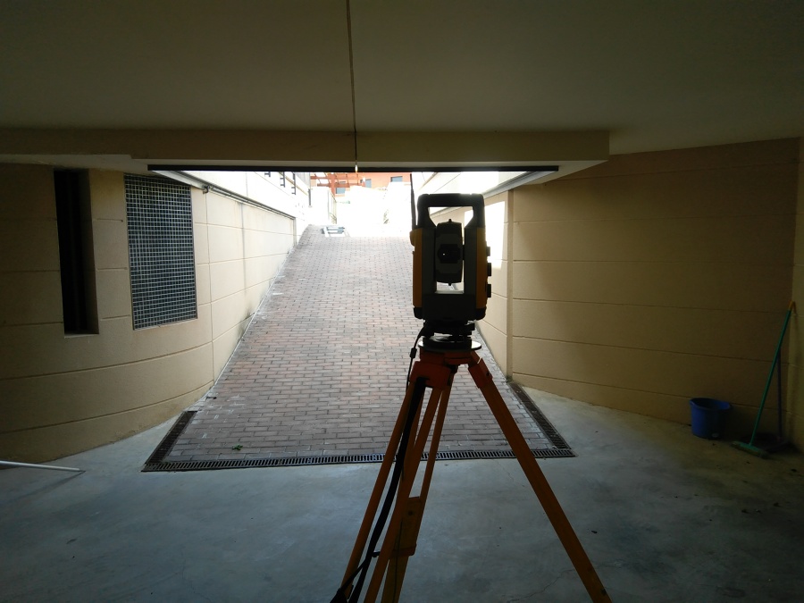 Certificado de superficie y desnivel.