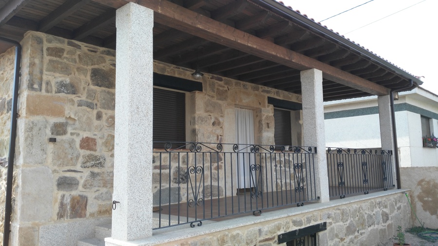 chalet de piedra y madera