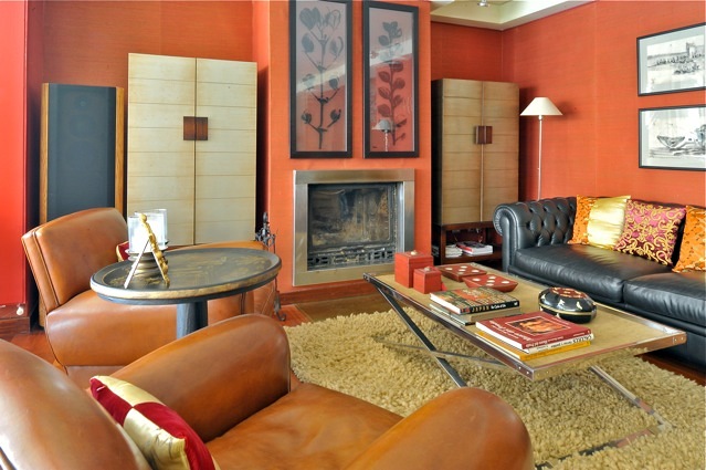 Chalet en Madrid, Contraste entre Oriente y occidente