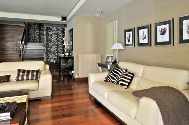 Chalet en Madrid, Contraste entre Oriente y occidente