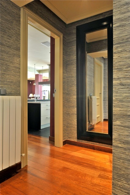 Chalet en Madrid, Contraste entre Oriente y occidente