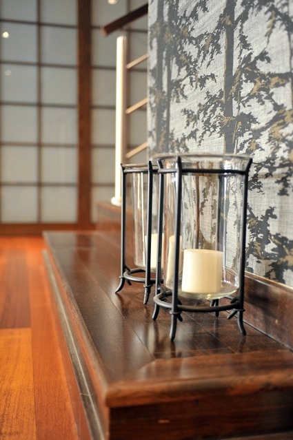 Chalet en Madrid, Contraste entre Oriente y occidente