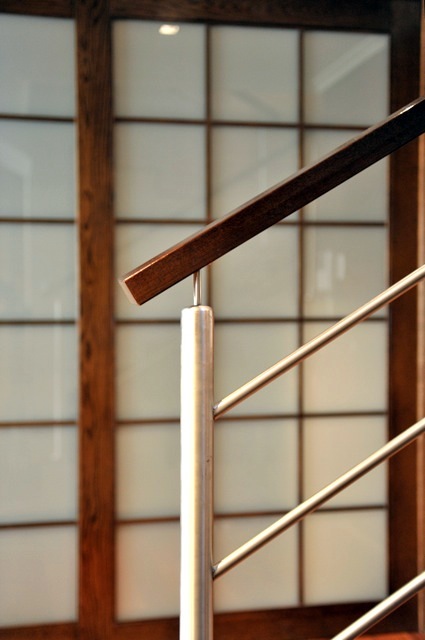 Chalet en Madrid, Contraste entre Oriente y occidente