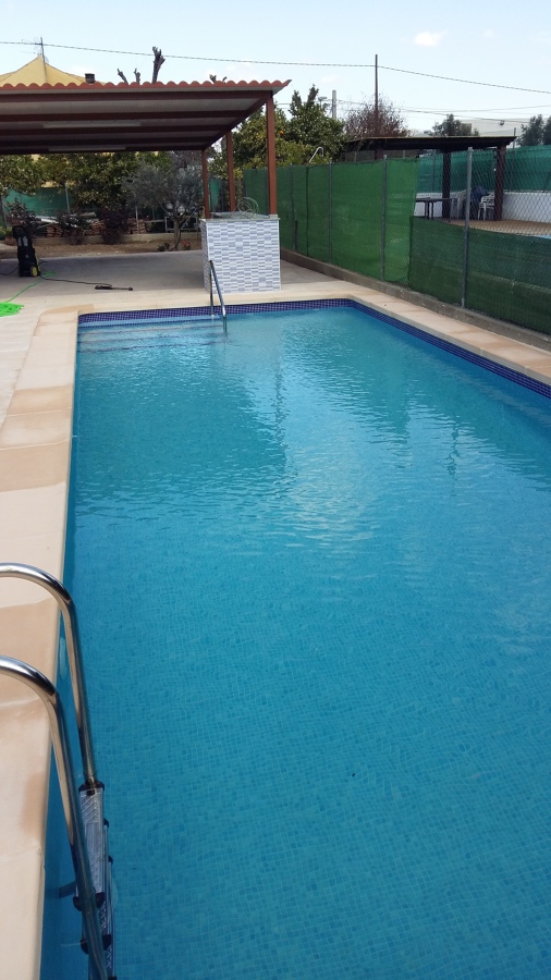 chiringito y piscina