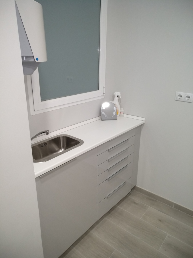 CLÍNICA DENTAL DYMITRI