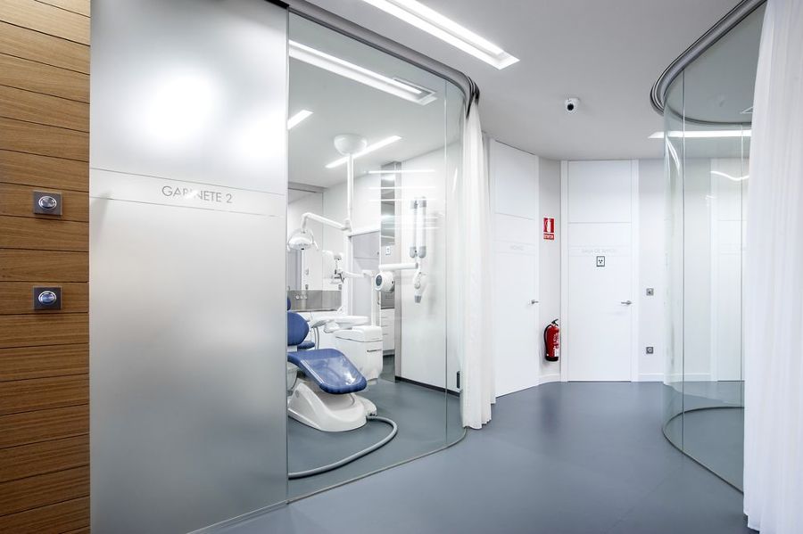 CLÍNICA DENTAL LAGO - A CORUÑA