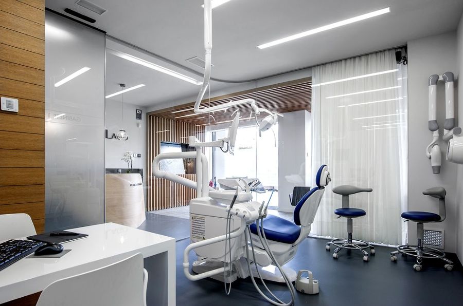 CLÍNICA DENTAL LAGO - A CORUÑA