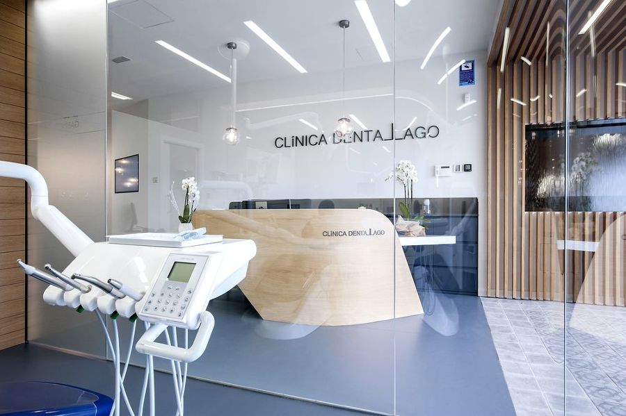 CLÍNICA DENTAL LAGO - A CORUÑA