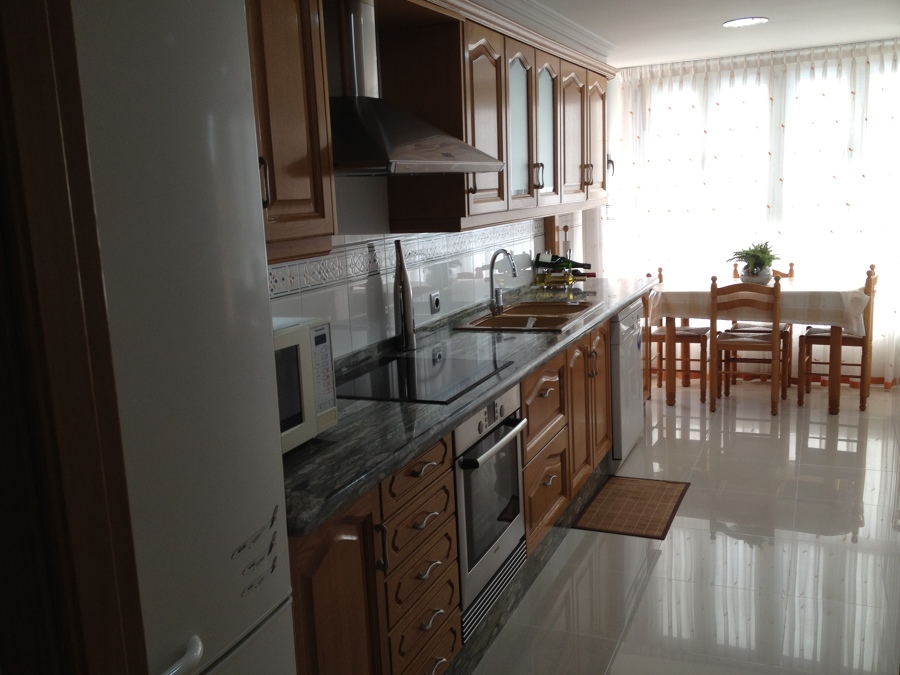 COCILA ROBLE, LACADO BLANCO